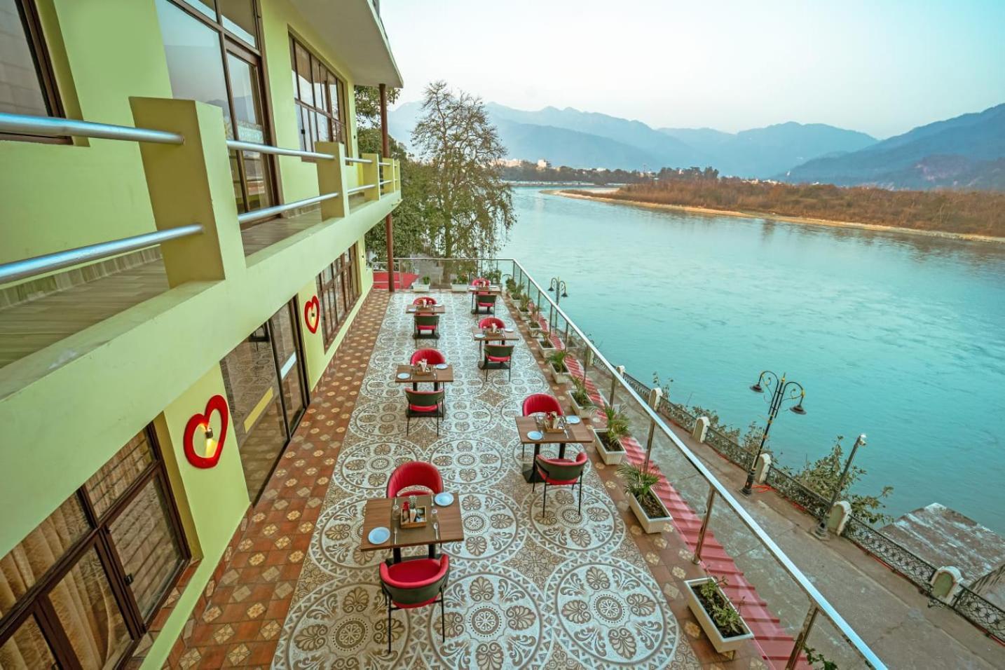 The Neeraj Naturecure On Ganga Rishīkesh Extérieur photo
