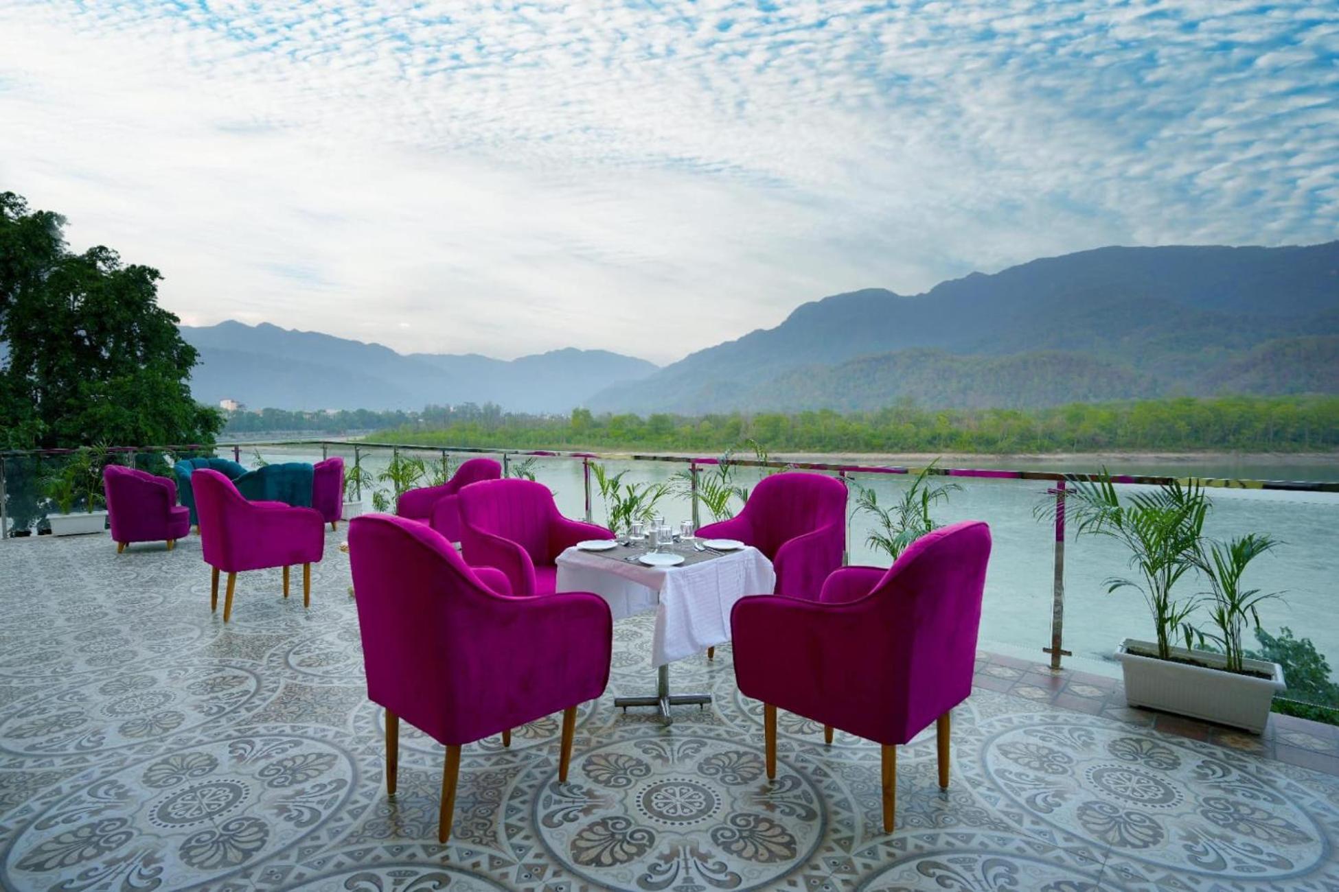 The Neeraj Naturecure On Ganga Rishīkesh Extérieur photo